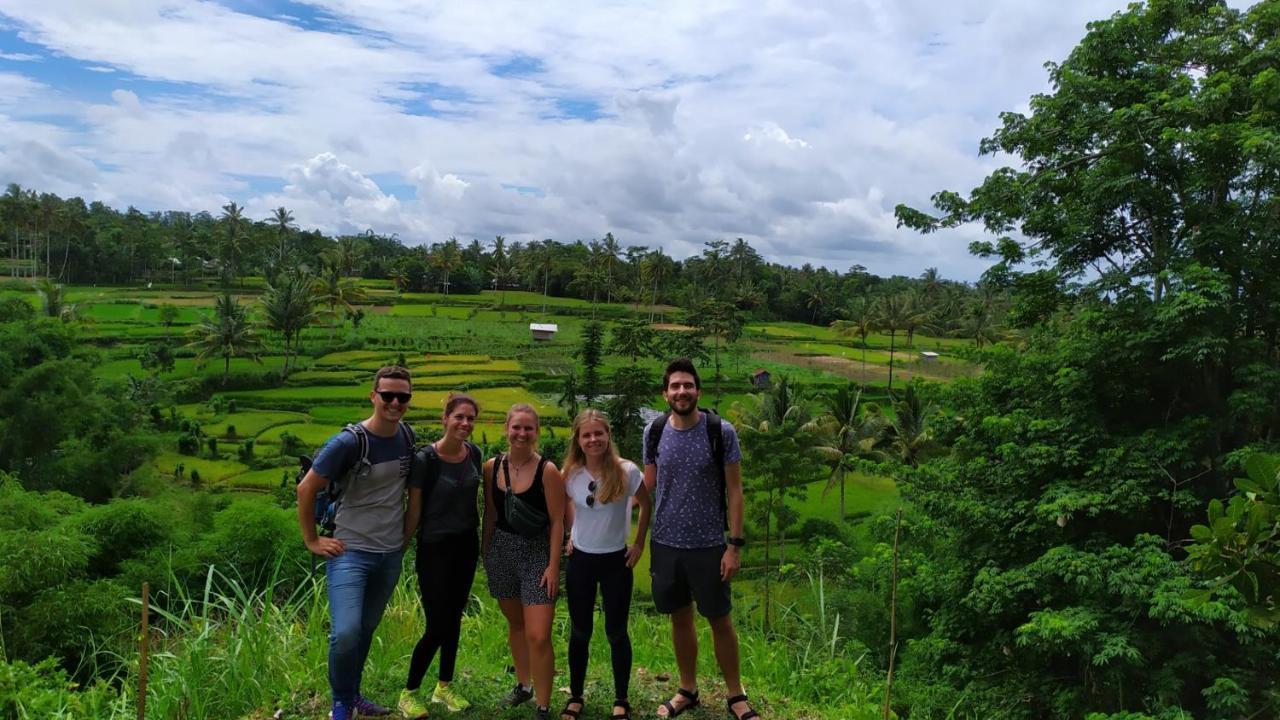 Bunga Maliq Bungalow Lombok テテバトゥ エクステリア 写真