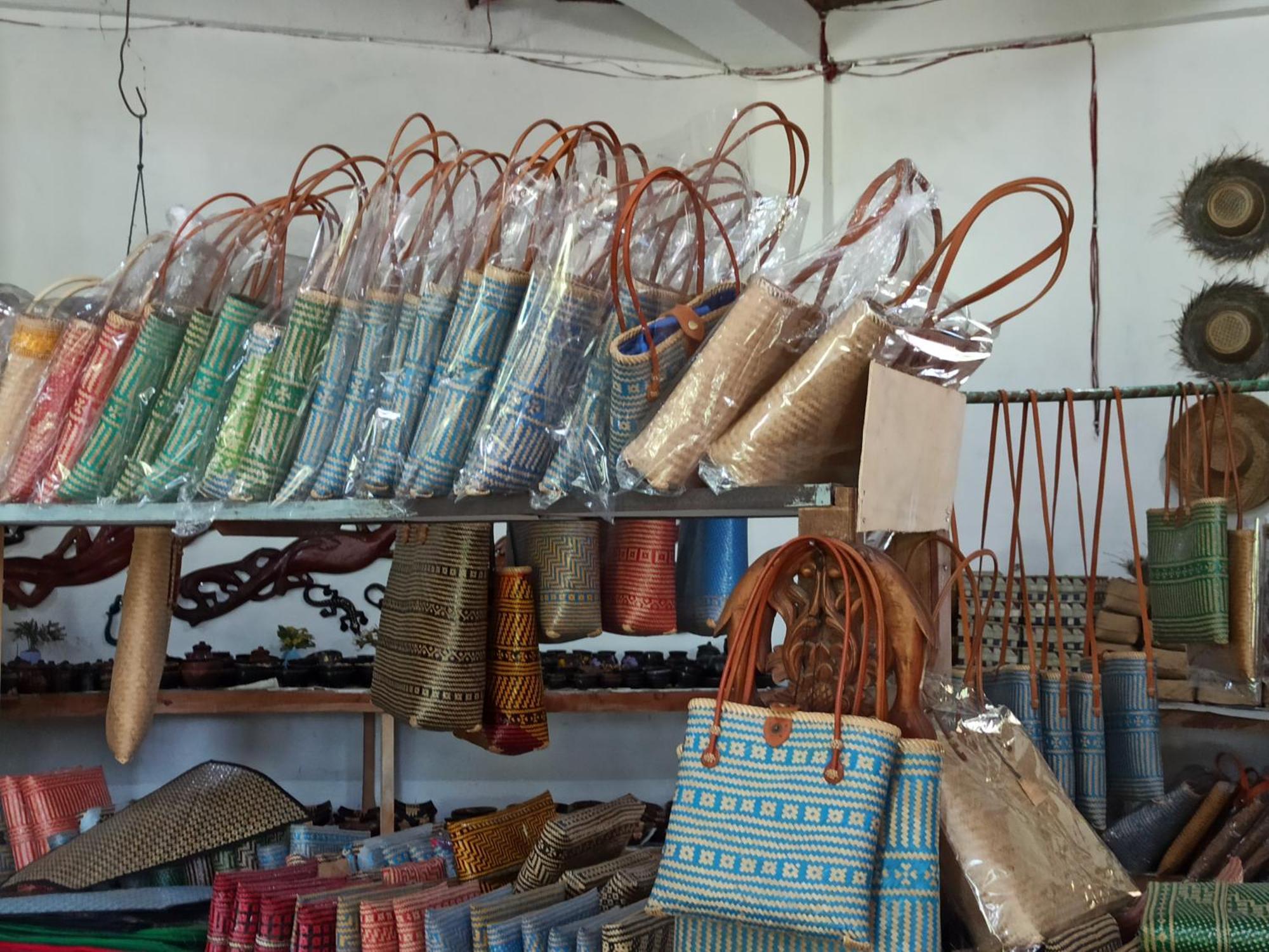 Bunga Maliq Bungalow Lombok テテバトゥ エクステリア 写真