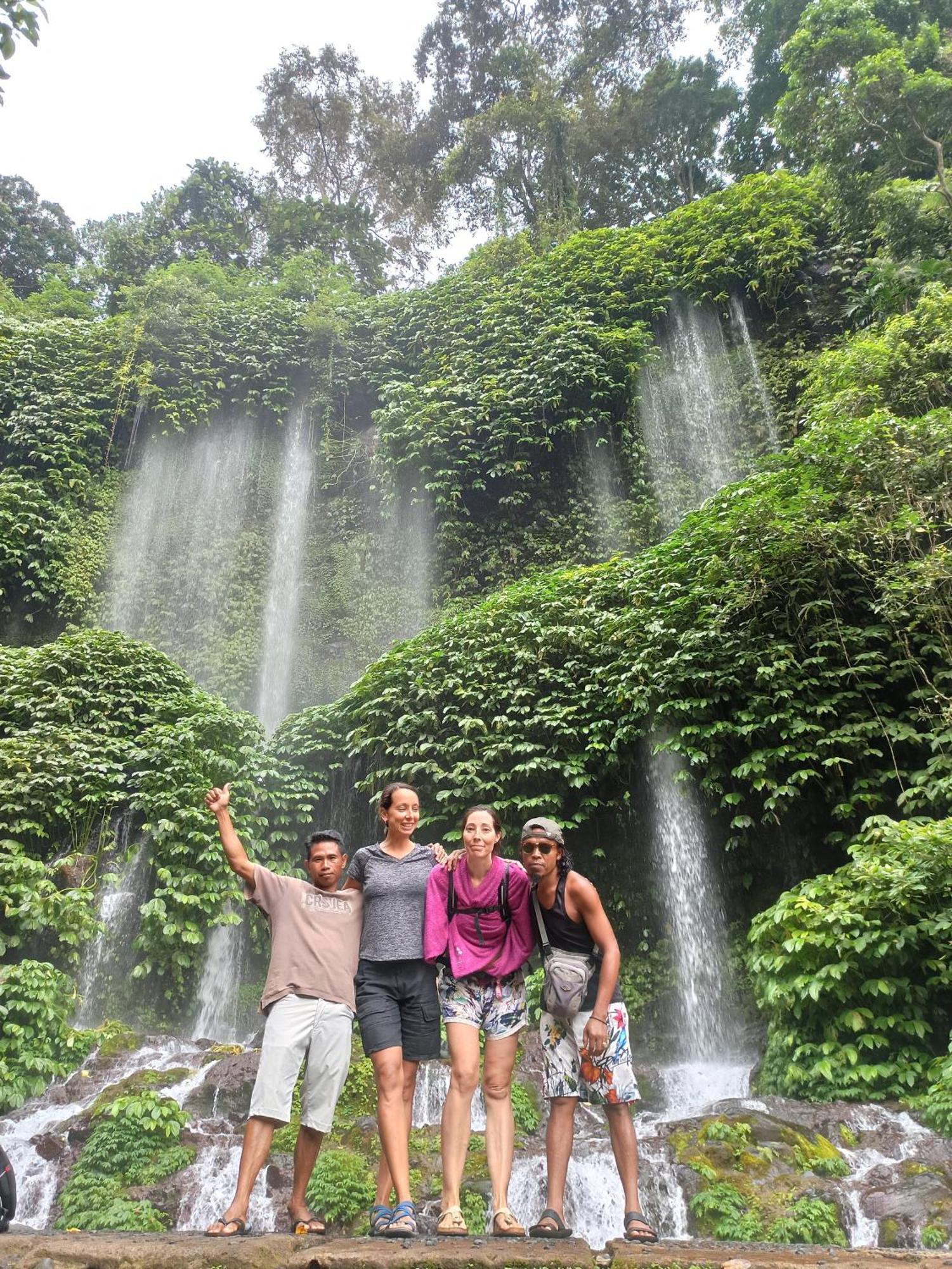 Bunga Maliq Bungalow Lombok テテバトゥ エクステリア 写真