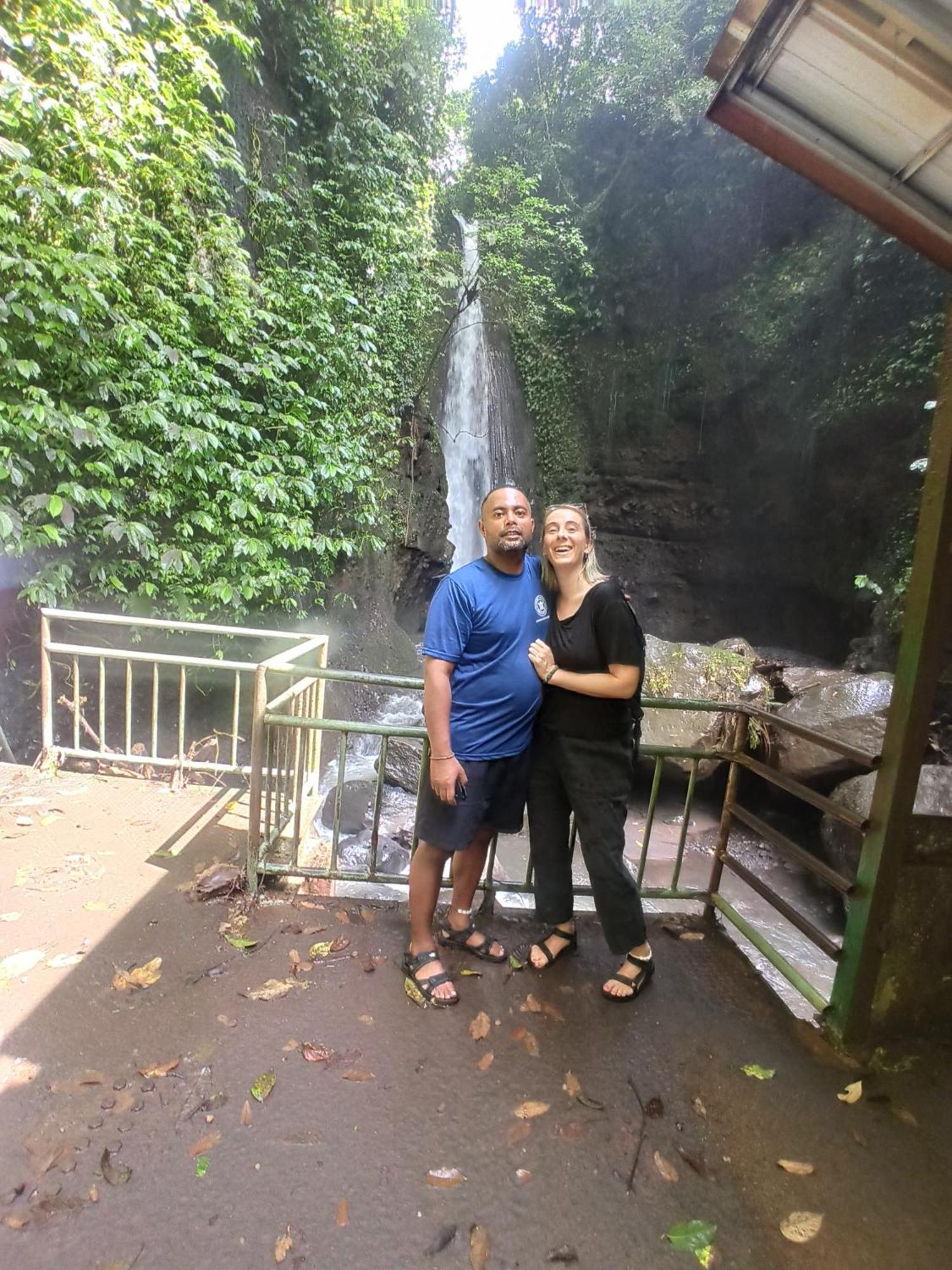 Bunga Maliq Bungalow Lombok テテバトゥ エクステリア 写真