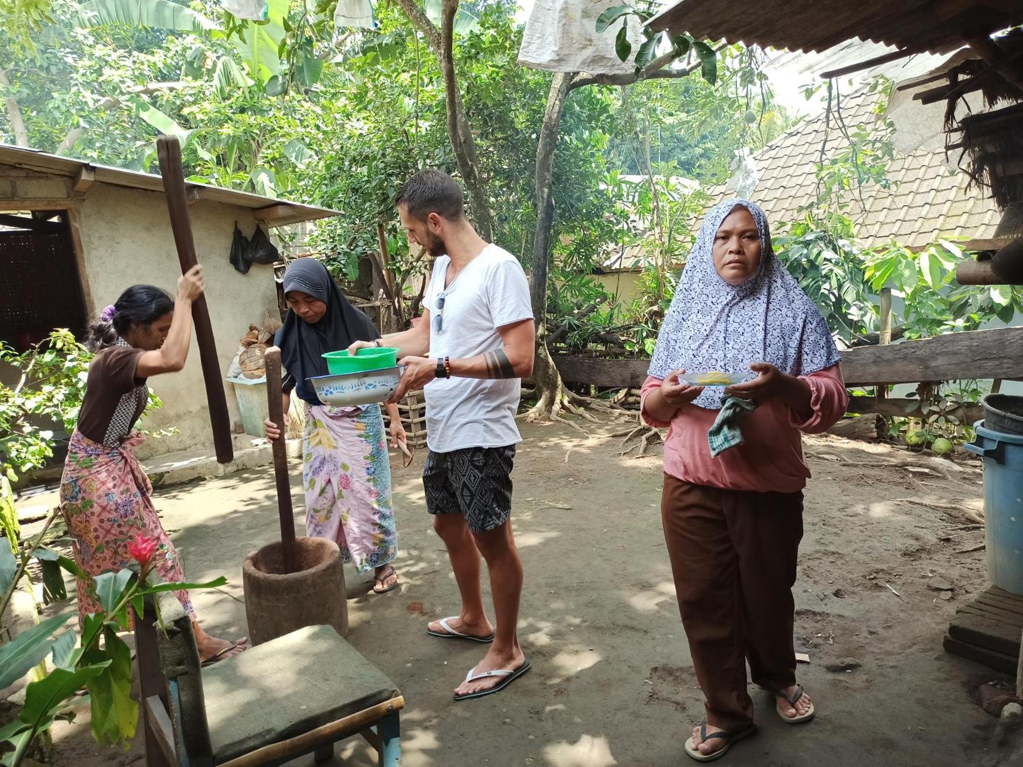 Bunga Maliq Bungalow Lombok テテバトゥ 部屋 写真