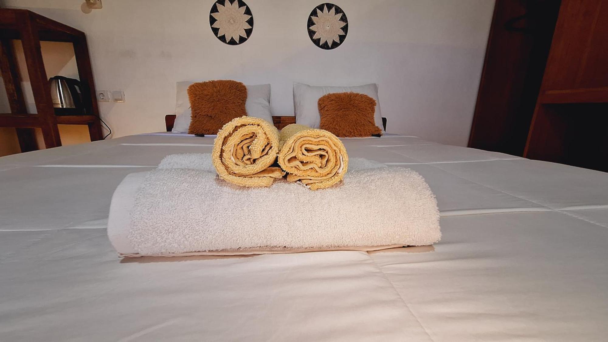 Bunga Maliq Bungalow Lombok テテバトゥ 部屋 写真