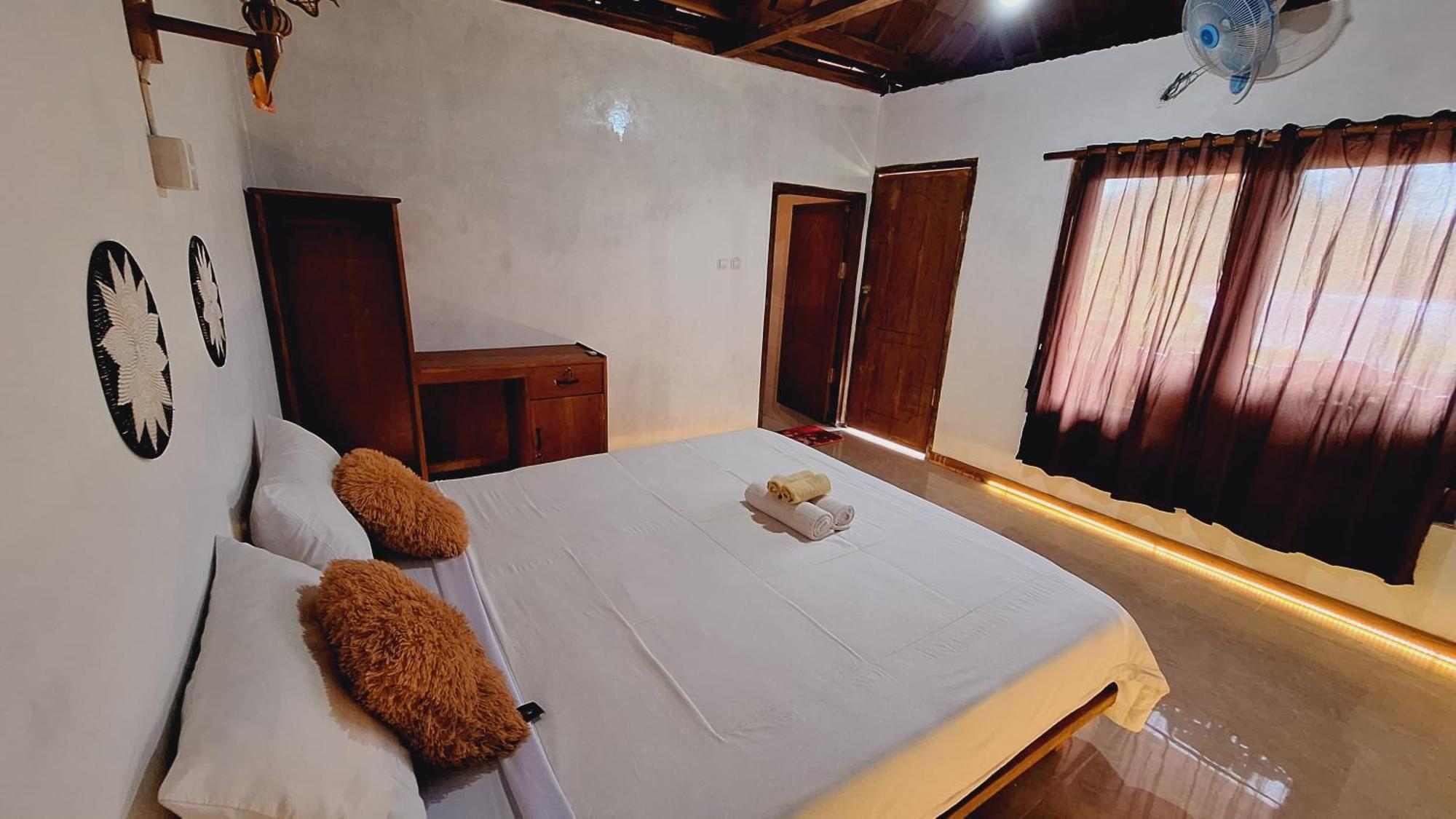 Bunga Maliq Bungalow Lombok テテバトゥ エクステリア 写真