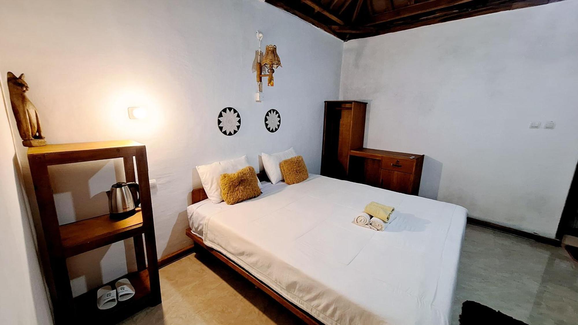 Bunga Maliq Bungalow Lombok テテバトゥ エクステリア 写真