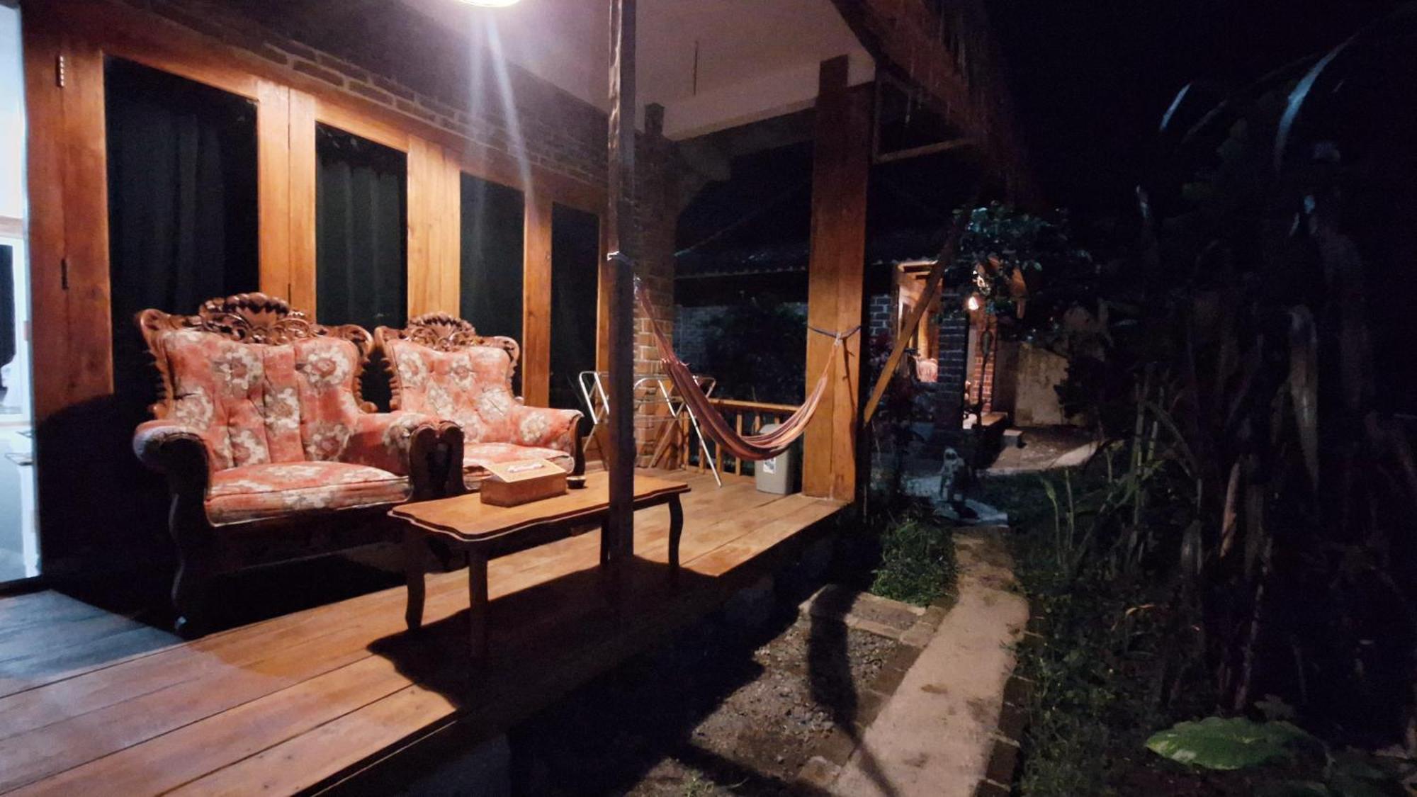 Bunga Maliq Bungalow Lombok テテバトゥ 部屋 写真